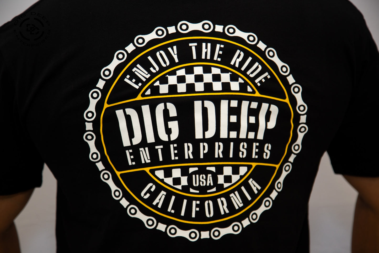 CHAIN LINK TEE - BLACK