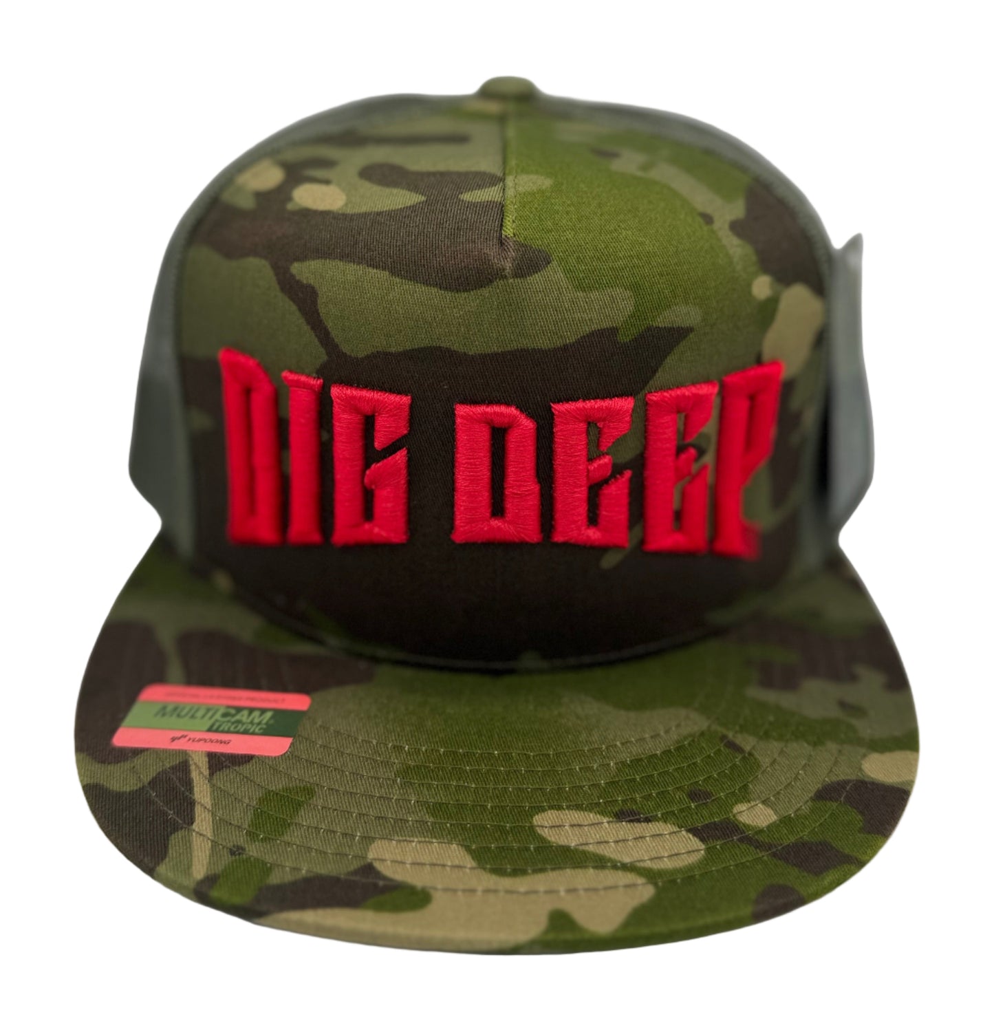SNAPBACK-CAMO WITH RED